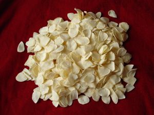 garlic flakes